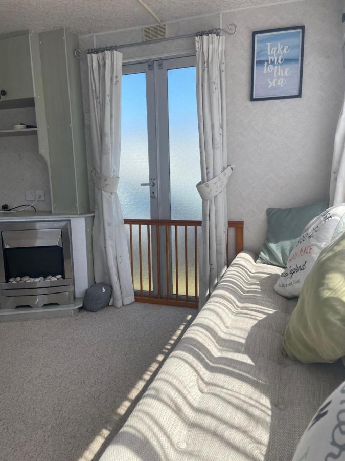 Hollie's Holidays - Static Caravan