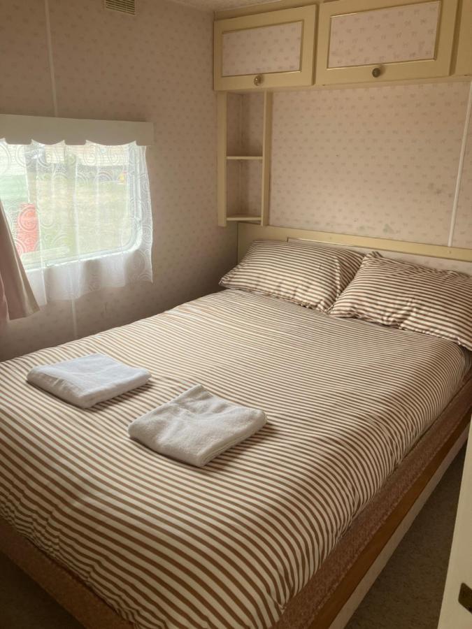 Hollie's Holidays - Static Caravan Hemsby