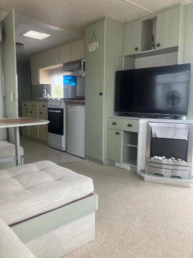 Hollie's Holidays - Static Caravan * Hemsby
